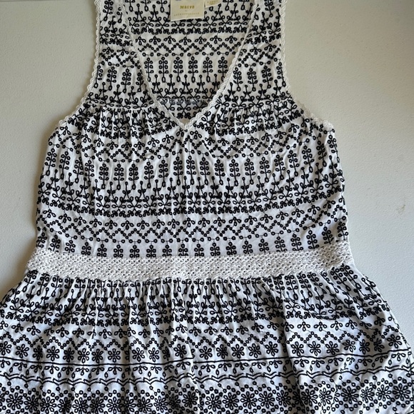 Maeve Black and White Patterned Sleeveless Top - Picture 1 of 5